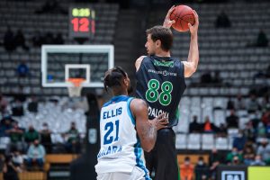 HUVENTUD JE BAŠ JAK: Ekipa iz Badalone juriša ka prvom mestu Partizanove grupe! (VIDEO)