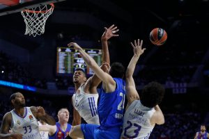 BARSELONA JE KRALJICA MADRIDA: Laprovitola zabio nož u srce svojima, Tavares ne može sam! (VIDEO)