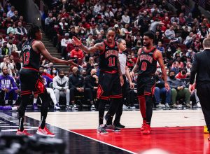 DVA REKORDA ČUDOVIŠTA IZ VETROVITOG GRADA: Prestigao legendarnog košarkaša koji ga je postavio pre 50 godina, a stigao i rekord najvećeg! (VIDEO)