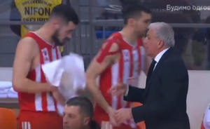 VELIKI ŽELJKO OBRADOVIĆ: Utakmica je i dalje trajala, a Žoc je prišao klupi Crvene zvezde i raspametio čitavu halu! (VIDEO)