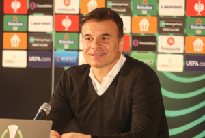 OSVRNUO SE NA IMITACIJU KOJA JE RASPAMETILA GROBARE: Stanojević oduševljen momkom koji ga je u ‘originalu skinuo’ – ‘Svaka mu čast, stvarno je lepo’