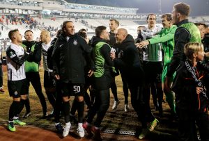 CRNO-BELI ZADOVOLJNO ‘TRLJAJU RUKE’: Evo koliko je Partizan zaradio od plasmana u osminu finala! (FOTO)