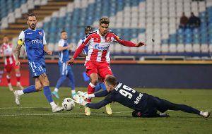 SVI PRIČAJU O GOLMANU RADNIČKOG: Dujmović odbranio penal Kangi, Delije besne na svog vezistu – neki čak prozivaju i Stankovića! (TVITOVI)