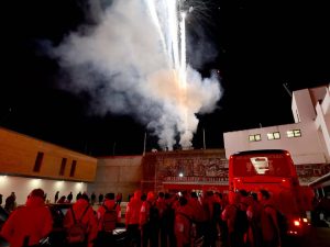 DELIJE DOČEKALE SVOJE MILJENIKE: Spektakl u Beogradu! (FOTO) (VIDEO)