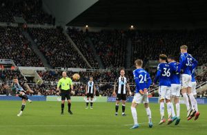 DEFANZIVAC PRESUDIO EVERTONU: Pogledajte bombu Kirana Tripijea!(VIDEO)