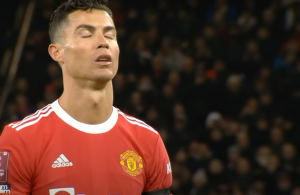 RONALDOV PROMAŠEN PENAL IZAZVAO ERUPCIJU ODUŠEVLJENJA: Navijači Midlzbroa slavili kao da je hjihov tim postigao gol! (VIDEO)