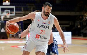 IMAMO SPORTSKI GAF GODINE U SLAGALICI: Karl-Entoni Kuridža iz Nju Džerzija!? (VIDEO)