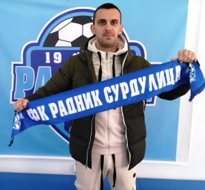 NOVO POJAČANJE U SUPERLIGI: Ofanzivni vezni iz Turona stiže u Radnik iz Surdulice! (VIDEO)