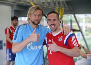 LEGENDARNI FUDBALER IZBRISAN IZ ISTORIJE: Bivša supruga ga prozvala da je odgovoran za ubijanje dece, zatim želi da ga progone u snu!