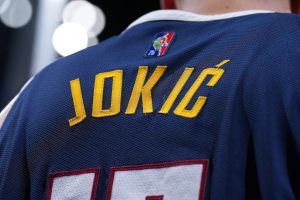 KAKAV OKRŠAJ SRPSKIH KOŠARKAŠA U KOLORADU: Jokić u MVP režimu dobio Oklahomu, Pokuševski takođe sjajan! (VIDEO)