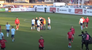 HAOS U HRVATSKOJ: Arbitar poništio gol u 90. minutu, pa morao da beži od navijača! (VIDEO)