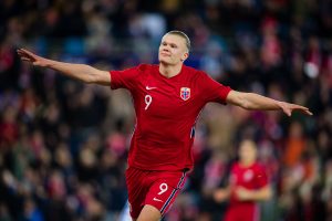 ČELNI LJUDI BORUSIJE NEMAJU NIKAKVU DILEMU: Iz Dortmunda poručuju: „Nismo dobili ponudu, ali ako ode naći ćemo novog“!