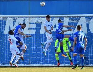 ‘LUDNICA’ U MILANOVCU: Dragović ‘poklonio’ gol Metalcu, u zadnjim trenucima prvog poluvremena pritisak Zvezde ‘urodio plodom’! (VIDEO)