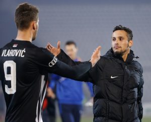 LEONARDO NOVOM PORUKOM ODUŠEVIO GROBARE:  Dirljiva objava posvećena Vlahoviću! (FOTO)