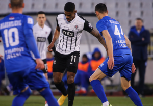 CRNO-BELI NE DAJU ZVEZDI PRVO MESTO: Partizan poveo u Humskoj, Rikardo ‘podsetio’ zbog čega je najbolji napadač u ligi! (VIDEO)