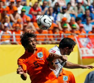 VAN BRONKHORST: ‘Nismo arogantni, već skromni! Zvezda je jaka ekipa, ali uveren sam da možemo do povoljnog rezultata’ (VIDEO)