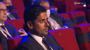 SKANDAL NEVIĐENIH RAZMERA U LIGI ŠAMPIONA: Vlasnik Pariza usled ispadanja iz takmičenja otišao kod sudije u svlačionicu, pretio i lomio inventar!