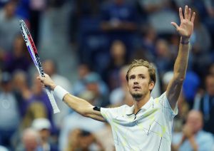 ‘EMOCIJE SU POMEŠANE’: Medvedev ‘srušio’ Novaka sa ATP trona, pa ceo svet šokirao ovim rečima!