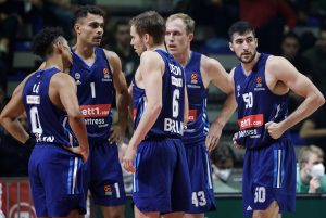 DETONACIJA? Ništa od Mirotića – Luk Sikma oblači ‘crveno-beli’ dres!