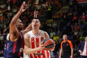 FANTASTIČAN PREOKRET: Zvezda savladala Baskoniju, veliki korak u borbi za TOP 8! (FOTO)