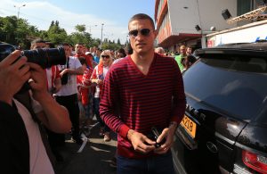 KONKURENCIJA JE PREJAKA: Nemanja Vidić kandidat za ‘Kuću slavnih’ Premijer lige, kakvo bi ovo bilo priznanje za čuvenog štopera! (FOTO)