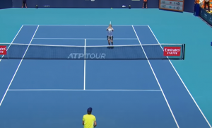 KAZAHSTANAC IZMISLIO NOVI POTEZ U TENISU: Udarac drškom od reketa, a zatim snažan smeč! (VIDEO)