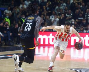 LESOR PONIZIO NAJBOLJEG IGRAČA ZVEZDE I RAZGOROPADIO NAVIJAČE: Svi su ostali u neverici, potez kakav se retko viđa! (VIDEO)