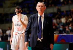 ‘KARI PEŠIĆ? STARI SRPSKI TRENER!’: Sjajni plejmejker otvoreno o svom sukobu sa Karijem Pešićem!