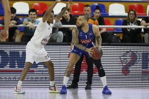 KOBS UZ ZVUK SIRENE SRUŠIO PANTERE: Budućnosti trijumf u reviji promašaja u Železniku! (VIDEO)