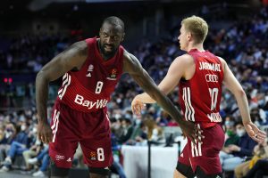 SEPUKU REALA U SRED MADRIDA: Bajern spakovao 38 u poslednjem periodu, Blankosi se raspali! (VIDEO)