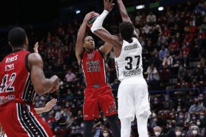 NESLAVAN OPROŠTAJ ASVELA OD EVROLIGE U REŽIJI DILEJNIJA: Vambenjama pokazao deo raskošnog talenta, Lajti partija karijere! (VIDEO)