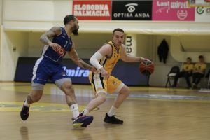 BUDUĆNOST NAPRAVILA DOBRU UVERTIRU PRED FMP: Split pao u Dalmaciji, Kobs diže formu! (VIDEO)