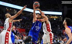 OLIMPIJA HEROJSKI PALA U ISTANBULU: Efes putuje u Beograd, Micić odličan! (VIDEO)