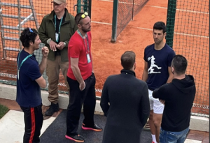 SPONTANO ĆASKANJE: Novak se posle napornog meča družio sa Jan Oblakom, čuveni golman došao u Srbiju samo zbog Đokovića! (VIDEO)