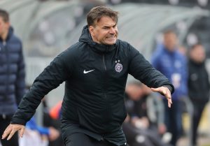 STANOJEVIĆ POBESNEO, PA ZATIM VREĐAO SUDIJE: ‘Cigani bre! Ciganšture jedne! Jel ste vi normalni?’ (VIDEO)