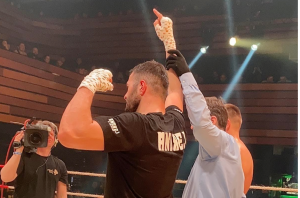 DEMONSTRIRAO JE SVOJU SILU: Pešić pokorio moskovski ring, ruski bokser mu nije mogao ništa! (FOTO)