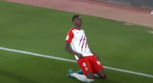 LEPO SE SNAŠAO: Sadik nastavlja da ‘teroriše’ protivničke mreže u Segundi, pogledajte novi gol bivšeg napadača Partizana! (VIDEO)