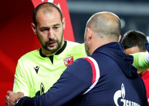 EVO KAKO JE KOVAČ NALETEO NA BORJANA, NEOPREZAN START I IZBEGNUTA KATASTROFA: Mogao je Zvezdin kapiten na dužu pauzu! (VIDEO)