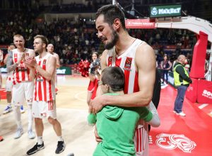 ZBOG OVOGA SE IGRA KOŠARKA: Mitroviću ‘kapa dole’! Gest vredan svakog poštovanja, dečak će ovo pamtiti do kraja života! (VIDEO)