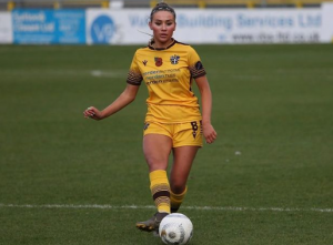 ATRAKTIVNA FUDBALERKA PROGOVORILA O SEKSISTIČKOM ZLOSTAVLJANJU: ‘Napale se na moje fotografije, a zatim me vređaju!’ (FOTO)