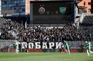 ‘NEĆEMO TOLERISATI OVAKVE ISPADE’: Igrači Partizana ostavljeni na cedilu, Grobari ne dolaze na sutrašnju utakmicu protiv TSC-a!