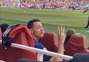 ‘JA TRI TITULE, VI NULA’: Matić spustio na zemlju navijače koji su ga prozivali! (VIDEO)