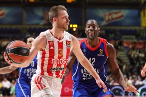 CRVENA ZVEZDA PARIRA ŠAMPIONU EVROPE: Crveno-beli se potpuno vratili u utakmicu, Holins briljira! (VIDEO)