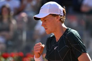 KRAJINOVIĆ SE KASNO PROBUDIO: Pobeda Sinera i kraj za Fiću u Večnom gradu!