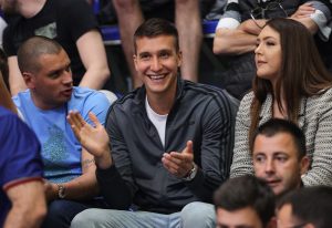 FOTO UBOD IZ PIONIRA: Bogdan Bogdanović bodri Partizan!