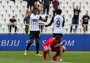 PARTIZAN PONOVO ZAUZIMA LIDERSKU POZICIJU NA TABELI: Vojvodina se ‘probudila’ tek u nadoknadi vremena, crno-beli sada čekaju Zvezdin kiks! (VIDEO)