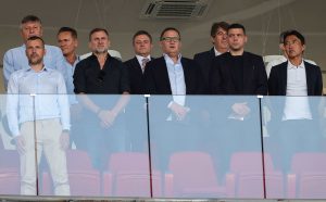 DELIJE POSVETILE TRANSPARENT PIKSIJU: ‘Nikad nije bila tvoja, ti nikad nisi bio naš! Sajonara!’ (FOTO)