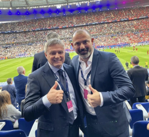 SVE SAME LEGENDE U PARIZU: Selektor Srbije i trener Zvezde posmatraju finale Lige šampiona! (FOTO)