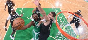 BOSTON PREJAK ZA MILVOKI U REVANŠU: Seltiksi sustigli Bakse! (VIDEO)