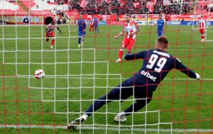 DA LI JE BIO PENAL: Zvezda do prednosti sa bele tačke! (VIDEO)